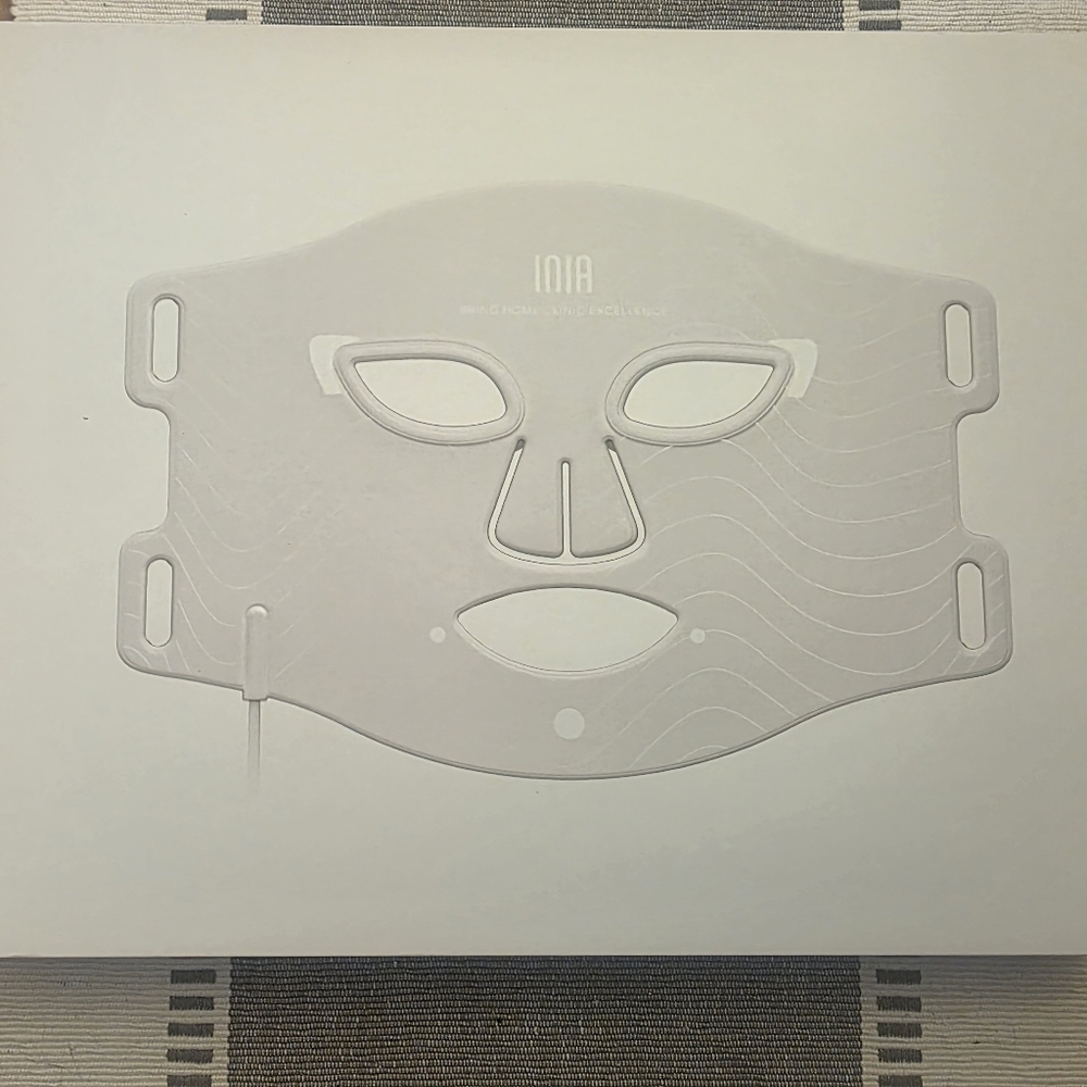 Inia Glow 2 Red Light Therapy Mask